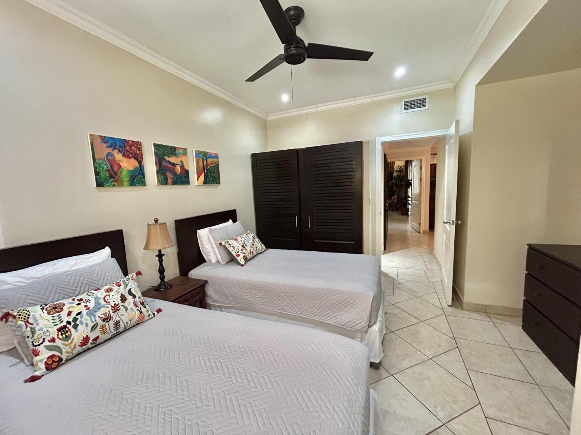 Sunrise 1- 3 Bedroom Poolside Condo Tamarindo Exteriör bild